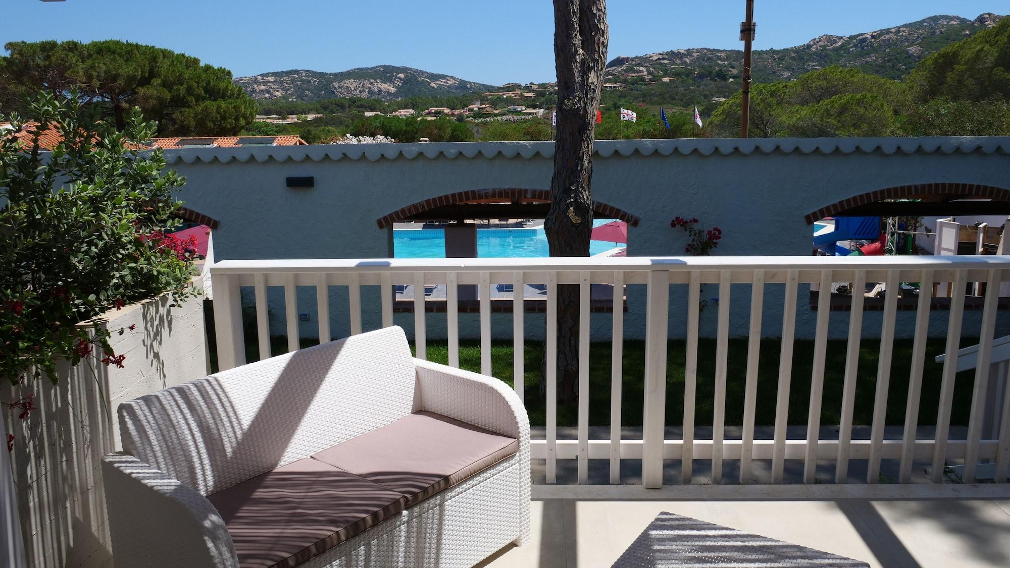 Club Esse Cala Bitta Hotell Baja Sardinia Eksteriør bilde